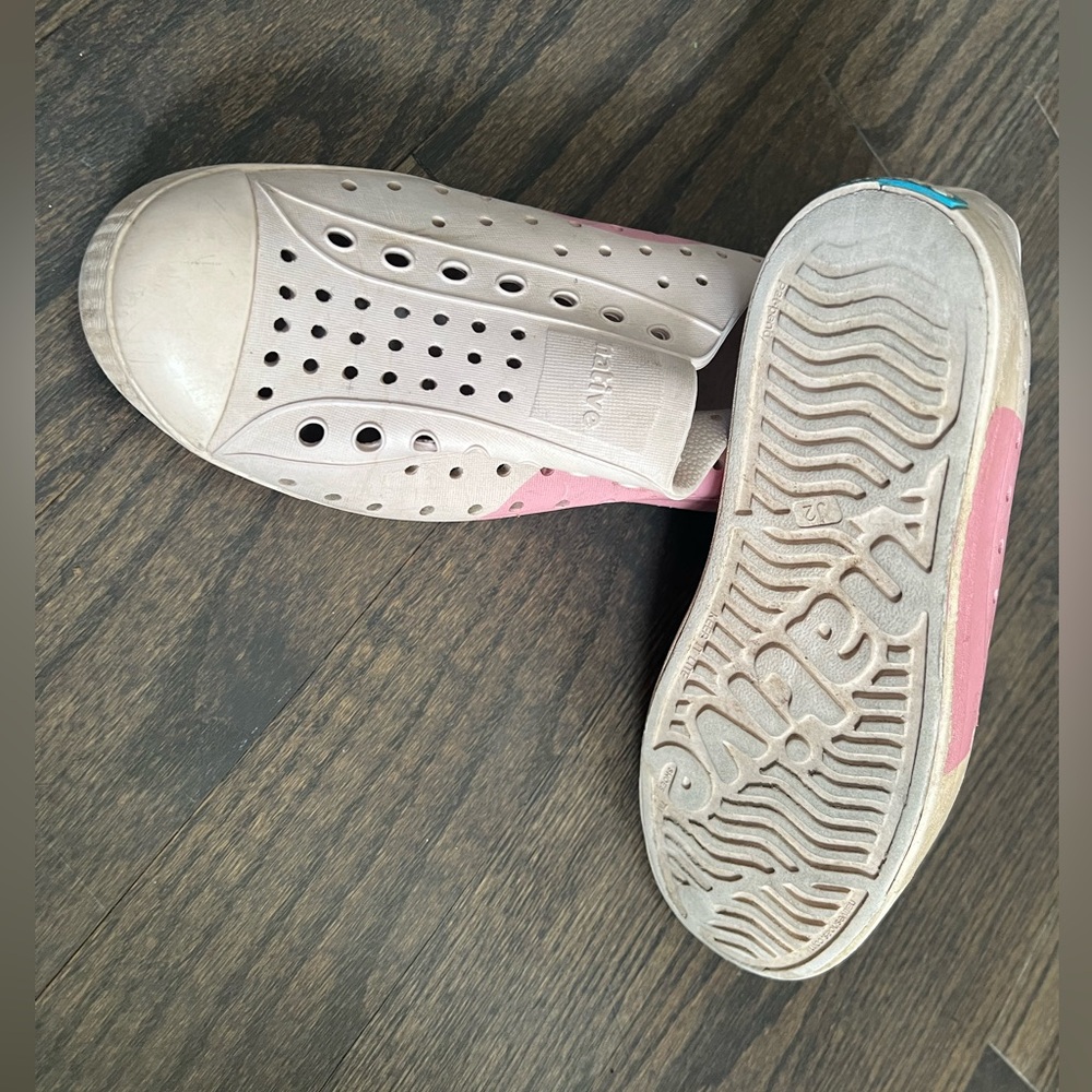 Native Waterproof Running Shoes - Picture 2 of 2